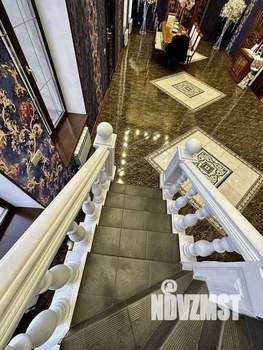 Коттедж 210м&sup2;, 2-этажный, на длительный срок, 