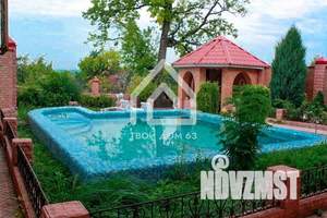 Дом 500м&sup2;, 4-этажный, посуточно, 