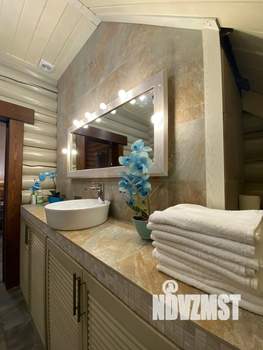 Дом 300м&sup2;, 2-этажный, посуточно, 