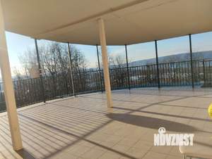 Коттедж 1900м&sup2;, 4-этажный, на длительный срок, 