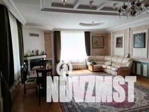 Коттедж 550м&sup2;, 2-этажный, на длительный срок, 