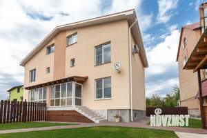 Дом 180м&sup2;, 3-этажный, посуточно, 