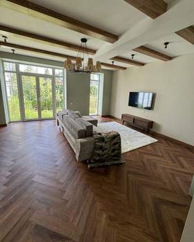 Дом 250м², 3-этажный, на длительный срок, 