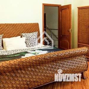 Дом 350м², 2-этажный, посуточно, 