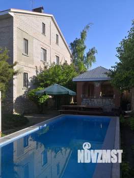 Дом 500м&sup2;, 3-этажный, посуточно, 