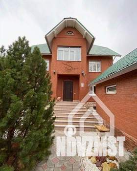 Дом 310м², 2-этажный, посуточно, 