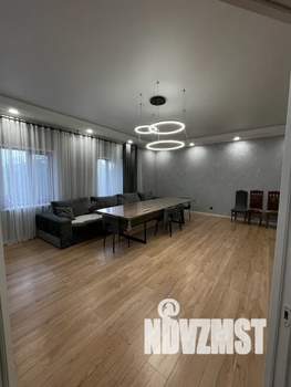 Дом 250м², 2-этажный, посуточно, 