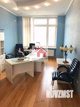 Таунхаус 900м², 4-этажный, на длительный срок, 