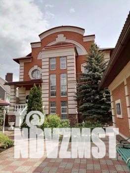 Коттедж 550м&sup2;, 2-этажный, на длительный срок, 