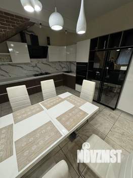 Коттедж 260м², 3-этажный, на длительный срок, 