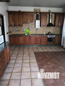 Дом 500м&sup2;, 3-этажный, посуточно, 