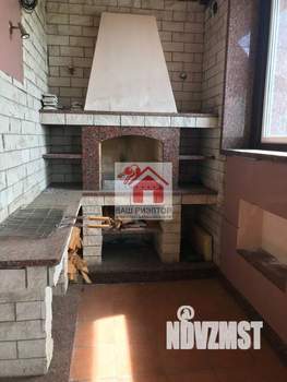 Таунхаус 900м², 4-этажный, на длительный срок, 