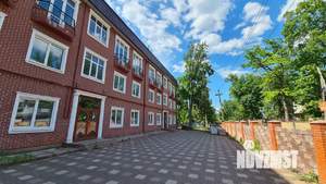 Таунхаус 350м², 3-этажный, участок 1 сот.  