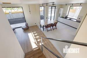 Коттедж 170м², 2-этажный, участок 5 сот.  
