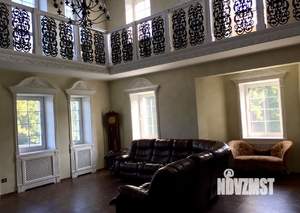 Коттедж 734м&sup2;, 4-этажный, участок 10 сот.  