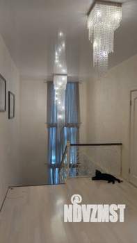 Коттедж 300м², 3-этажный, участок 7 сот.  