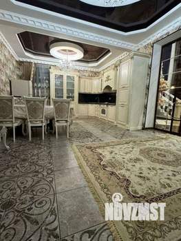 Коттедж 210м², 2-этажный, участок 8 сот.  