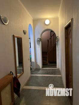 Дом 136м&sup2;, 2-этажный, участок 15 сот.  