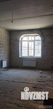 Таунхаус 310м², 4-этажный, участок 2 сот.  