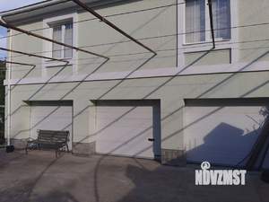 Коттедж 284м², 2-этажный, участок 10 сот.  