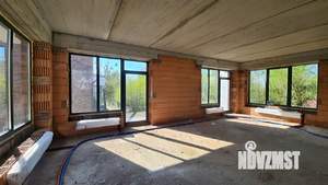 Коттедж 260м&sup2;, 3-этажный, участок 0 сот.  