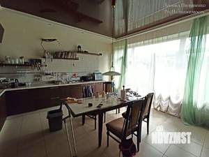 Дом 250м², 2-этажный, участок 6 сот.  