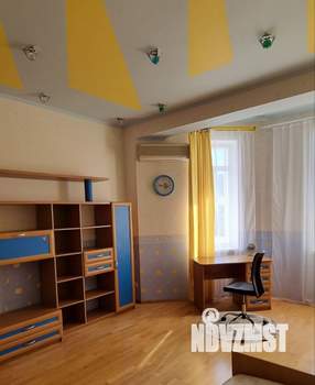 Таунхаус 420м², 4-этажный, участок 1 сот.  