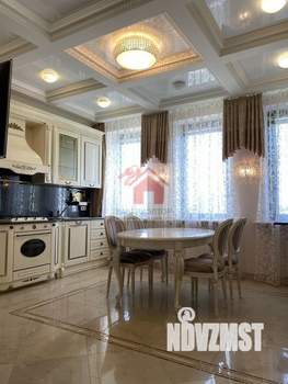 Коттедж 300м², 4-этажный, участок 6 сот.  