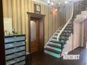 Дом 230м², 3-этажный, участок 8 сот.  