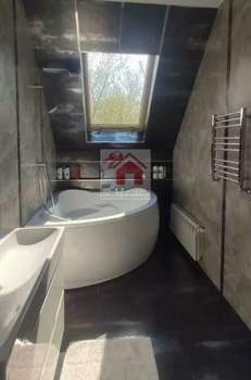 Дом 300м², 3-этажный, участок 7 сот.  