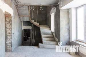 Дом 450м², 3-этажный, участок 8 сот.  