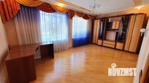 Дом 600м², 4-этажный, участок 5 сот.  