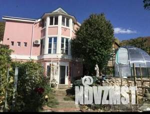 Коттедж 250м², 3-этажный, участок 12 сот.  