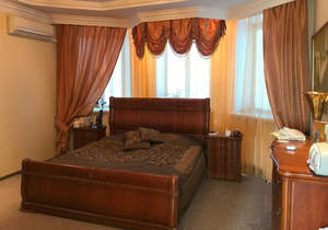 Дом 450м², 2-этажный, участок 18 сот.  