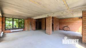 Коттедж 260м&sup2;, 3-этажный, участок 0 сот.  