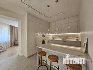Коттедж 350м², 3-этажный, участок 6 сот.  