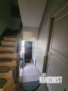 Коттедж 250м², 2-этажный, участок 5 сот.  