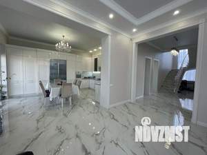 Дом 220м², 2-этажный, участок 7 сот.  