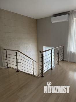 Коттедж 210м², 2-этажный, участок 7 сот.  
