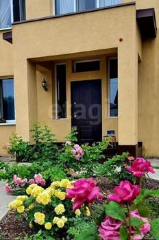 Дом 270м², 2-этажный, участок 15 сот.  