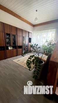 Дом 448м², 3-этажный, участок 10 сот.  