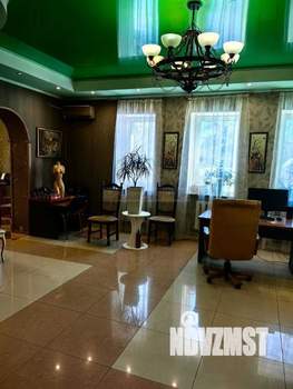 Коттедж 750м², 3-этажный, участок 12 сот.  