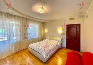 Дом 670м², 2-этажный, участок 40 сот.  