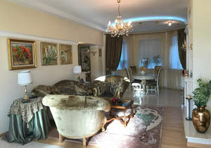 Дом 450м², 2-этажный, участок 18 сот.  