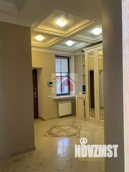 Коттедж 300м², 4-этажный, участок 6 сот.  