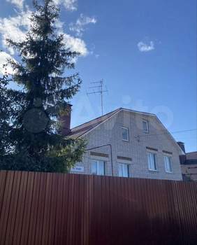 Дом 220м², 2-этажный, участок 10 сот.  