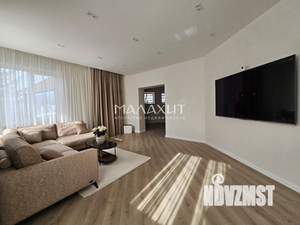 Коттедж 350м², 3-этажный, участок 6 сот.  