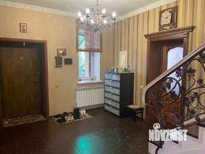 Дом 230м², 3-этажный, участок 8 сот.  