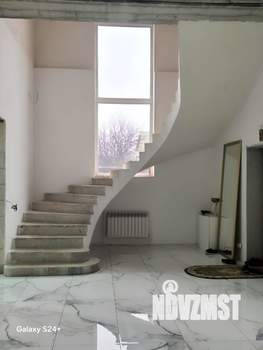 Коттедж 240м², 2-этажный, участок 7 сот.  