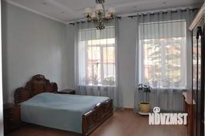 Коттедж 514м², 3-этажный, участок 10 сот.  